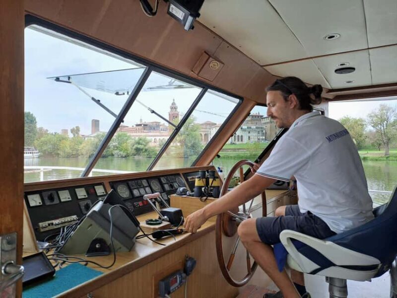 Mantua: Guided Panoramic Boat Tour "City, Lakes, and Natural Park" - Who This Tour Is Best For