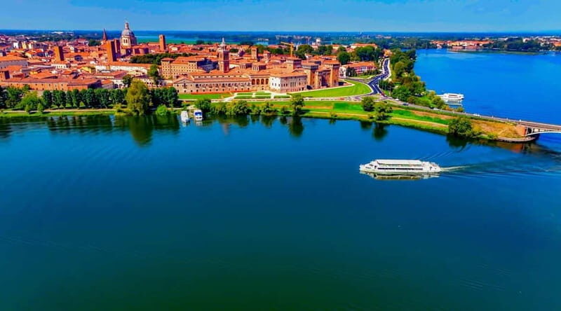 Mantua: Panoramic Cruise with Guide, Natural Oasis and Water Elevator - A Close Look at the Experience