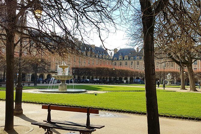 Marais Private Walking Tour - The Iconic Place des Vosges
