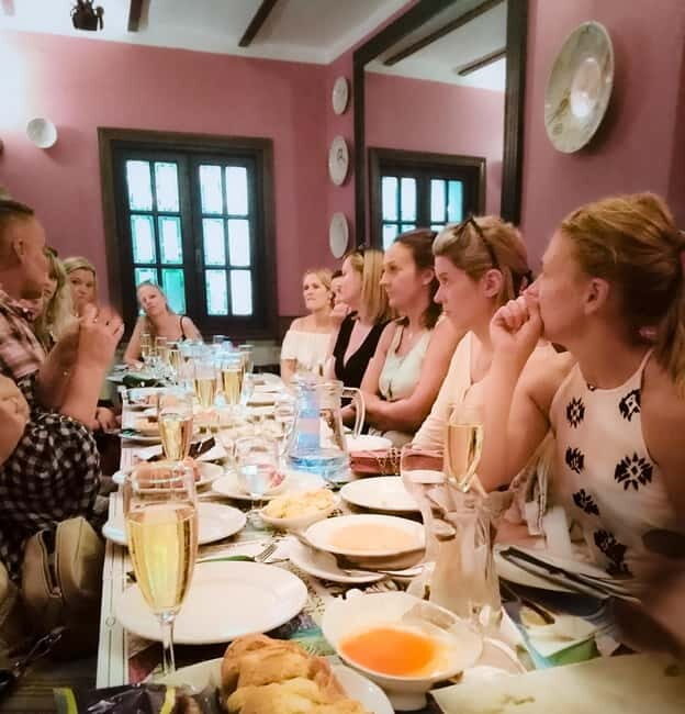 Marbella: Hidden Taverns, Tapas & Wine in the Old Town - Marbella: Hidden Taverns, Tapas & Wine in the Old Town — A Practical, Flavorful Exploration
