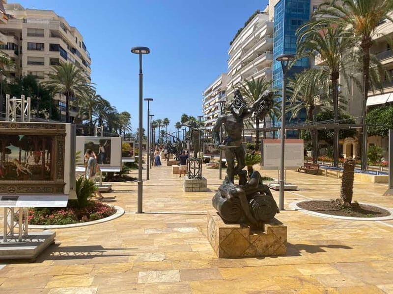 Marbella: Private guided city tour with tapas tasting - Why This Tour Works Well for You