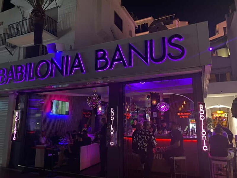 Marbella: Puerto Banús club tour including drinks and three clubs - The Experience in Detail