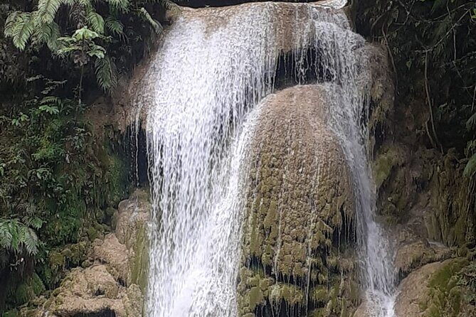 María and Miguel stop - Half day tour to El Limón waterfall with lunch included - FAQ