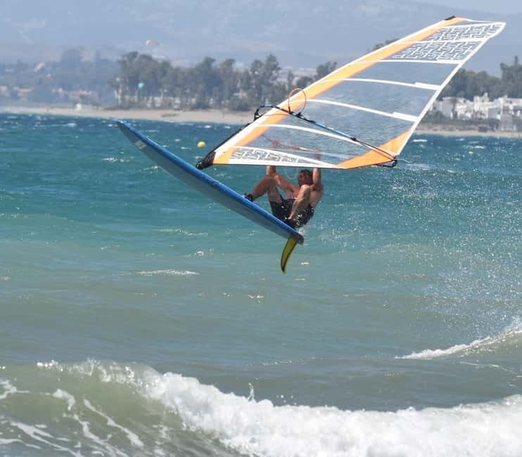 Mariehamn, Åland: Beginner Class Dynamic Windsurfing - Exploring the Windsurfing Experience in Mariehamn