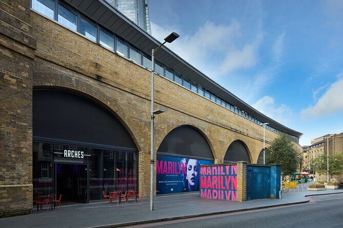 Marilyn: The Exhibition - Accessibility and Nearby Attractions
