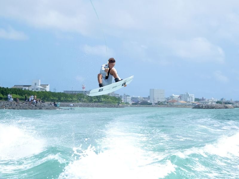 Marine Shop HAPPY: Ishigaki Island Tours - Sea turtles in Ishigaki’s clear water