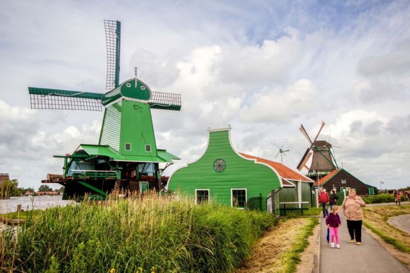 Marken, Volendam and Edam: Private Full-Day Tour - A Deep Dive into the Experience