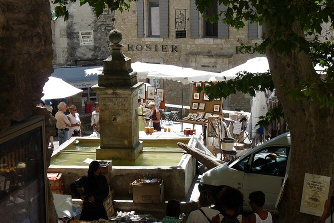 Market & Perched Villages of the Luberon Day Trip from Marseille - FAQ