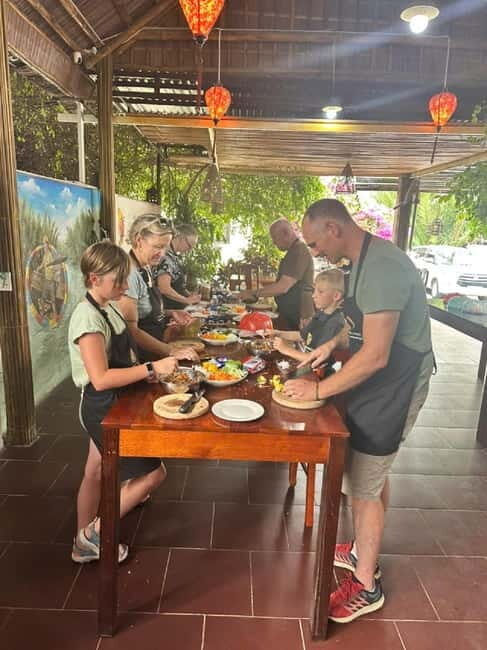 Market Tour, Basket Boat Ride & Cooking Class by Hangcoconut - What Sets This Tour Apart