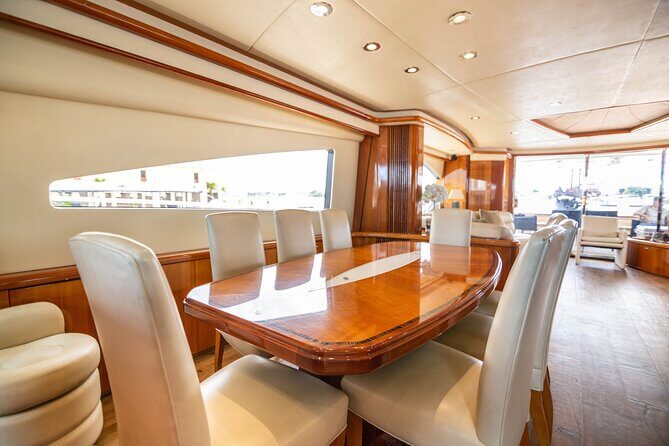 Marlet Sunseeker 82' yacht rental, the largest in Cartagena - FAQs