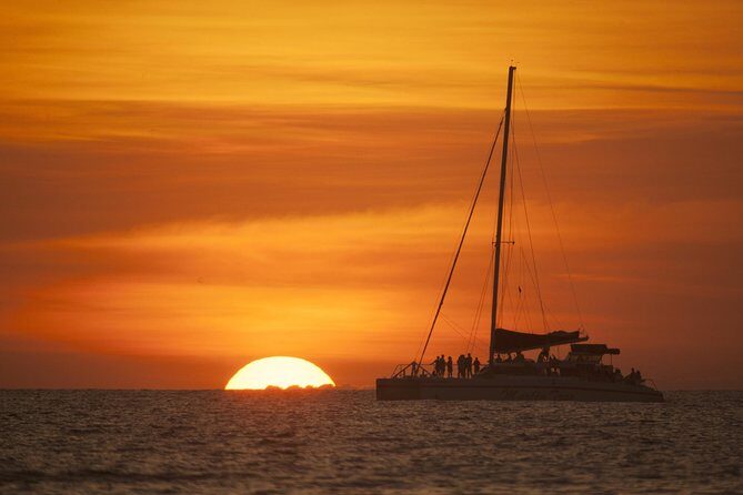 Marlin del Rey Catamaran Snorkel Sunset Cruise from Tamarindo or Playas del Coco - The Experience: A Deep Dive into the Marlin del Rey Sunset Cruise