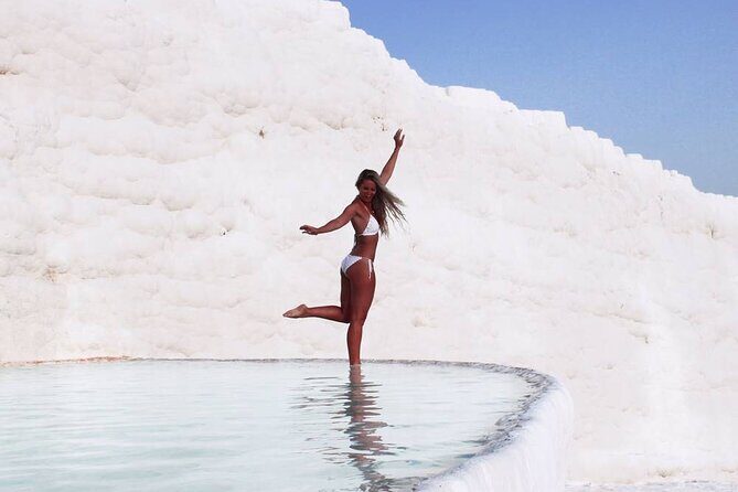 Marmaris Pamukkale Tour By Night / Away From The Crowds - The Pamukkale Experience: Natural Wonder and Ancient Ruins