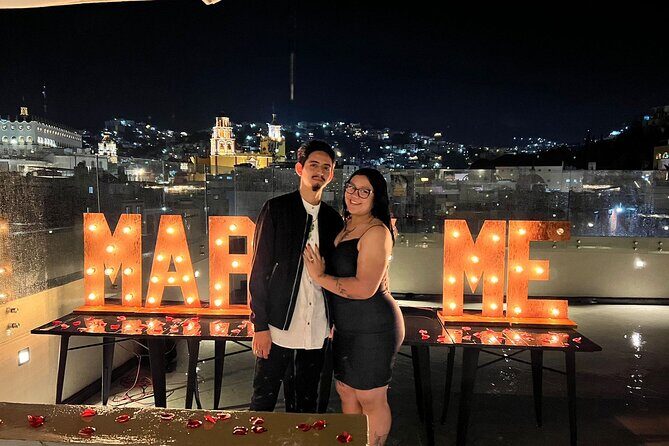 Marriage proposal in Guanajuato. - Key Points