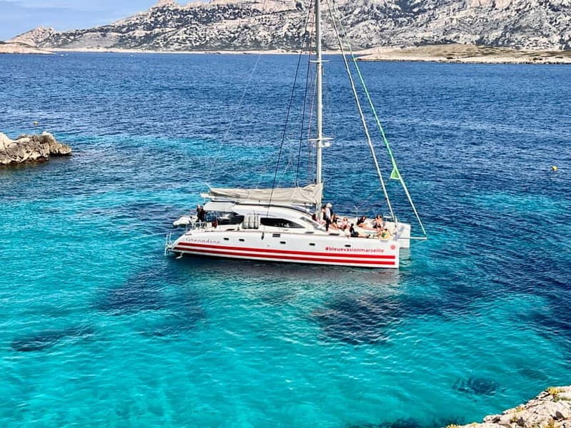 Marseille: Calanques Catamaran Cruise, Picnic, & Swimming - Key Points