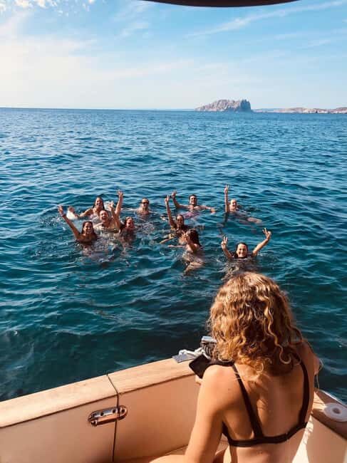 Marseille: Calanques Eco Boat Cruise with Lunch and Wine - Exploring Marseille’s Calanques by Eco Boat: A Detailed Review