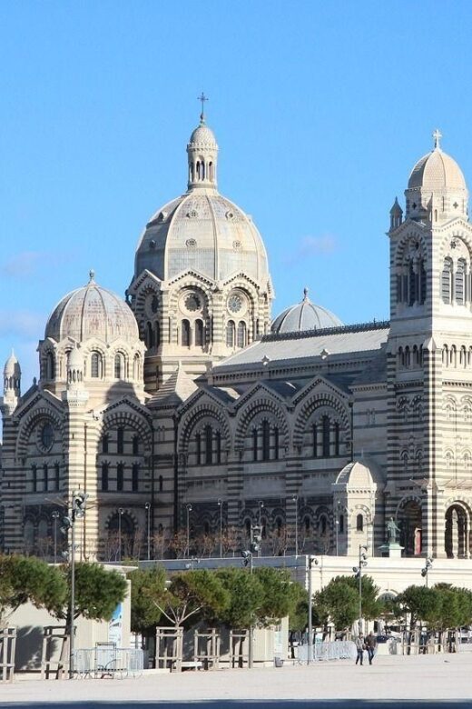 Marseille: Christmas Market Walking Tour - Who should consider this tour?