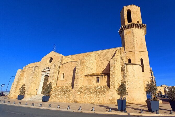 Marseille Guided Tour for 2.5 Hours with a Bilingual Local Guide - Practical Details and Value