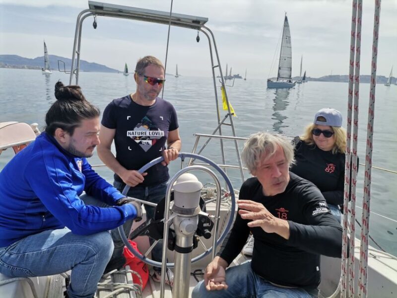 Marseille Sailing boat Tour - The Scenic Route: Goudes Rock and Bay of the Monkeys