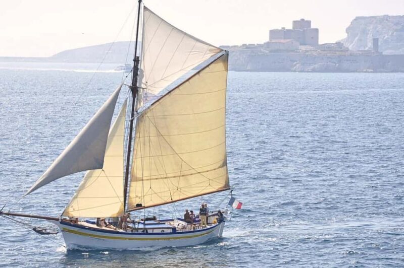 Marseille: sailing cruise to the Château d'If and the Frioul calanques - Key Points