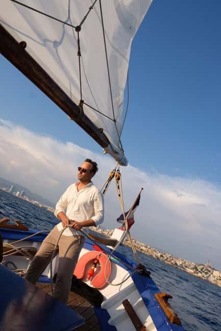 Marseille: sunset on a sailboat, buffet, and Provence wine - Marseille: Sunset on a Sailboat, Buffet, and Provence Wine – A Complete Review
