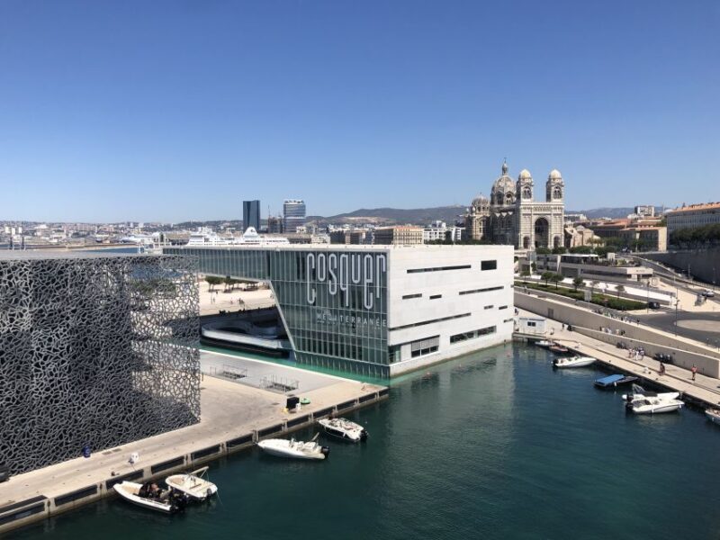 Marseille : The Old Port and "le Panier" - Key Points