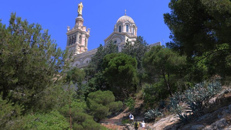 Marseille: Urban Hiking Tour with a Local Guide - Exploring Marseille on Foot: A Practical Overview