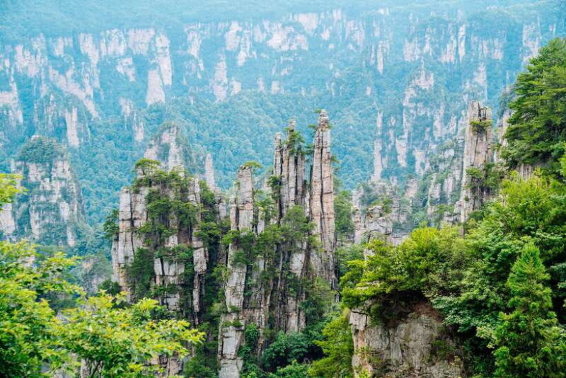 Marvelous Zhangjiajie Day Tour With National Forest Park - Exploring the Zhangjiajie Marvels in Detail