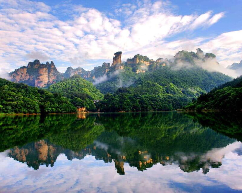 Marvelous Zhangjiajie Day Tour With National Forest Park - FAQ