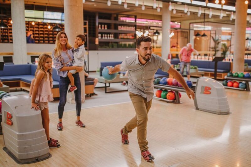 Maspalomas: Bowling Session Entry Ticket at Holiday World - Maspalomas: Bowling Session Entry Ticket at Holiday World