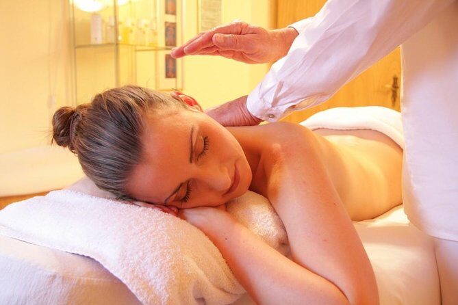 Massage (relaxation, Deep Tissue, Whole Body,sports Etc.)by Male Therapist - Relax and Rejuvenate in Melbourne: A 1-Hour Massage Experience