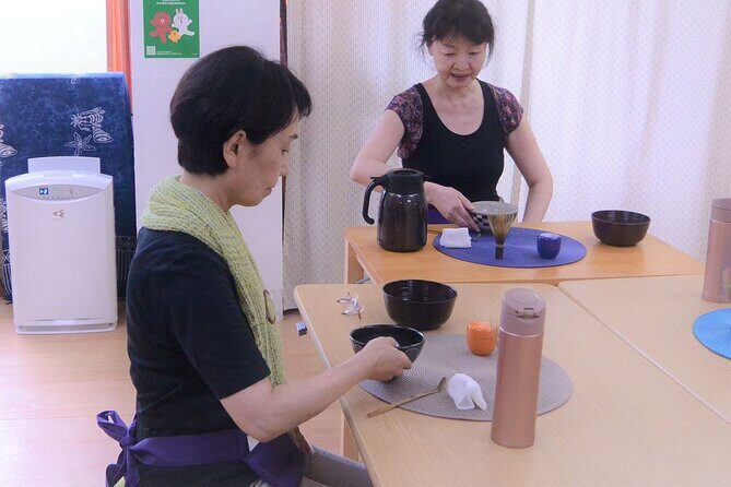 Matcha table tea ceremony experience in Tokyo - The Sum Up