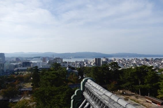 Matsue Castle admission ticket (Shimane) - The grounds change with the season