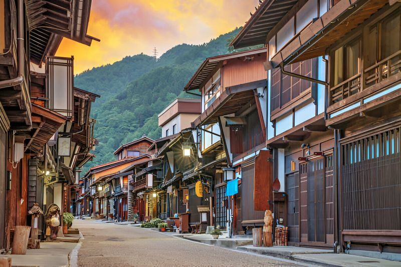 Matsumoto Castle and Kamikochi 1-Day Customizable Tour - Should you book the Matsumoto and Kamikochi tour?