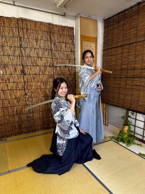 Matsumoto: Castle and Samurai Sword Fighting Night Tour - Key Points