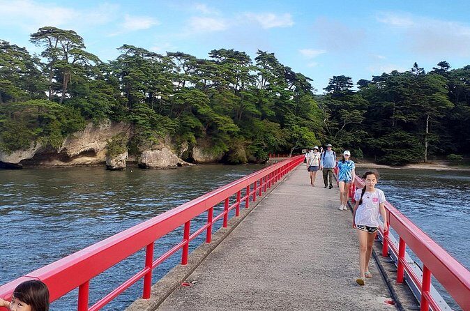 Matsushima Bay, Islands and Seafood Market day tour from Tokyo - FAQ