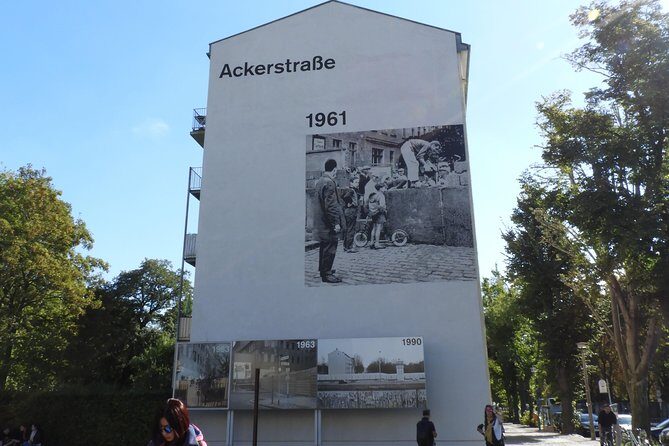 Mauer Tour - Schicksale, Liebesgeschichten und Helden - Exploring Berlin’s Wall with the Mauer Tour – Schicksale, Liebesgeschichten und Helden