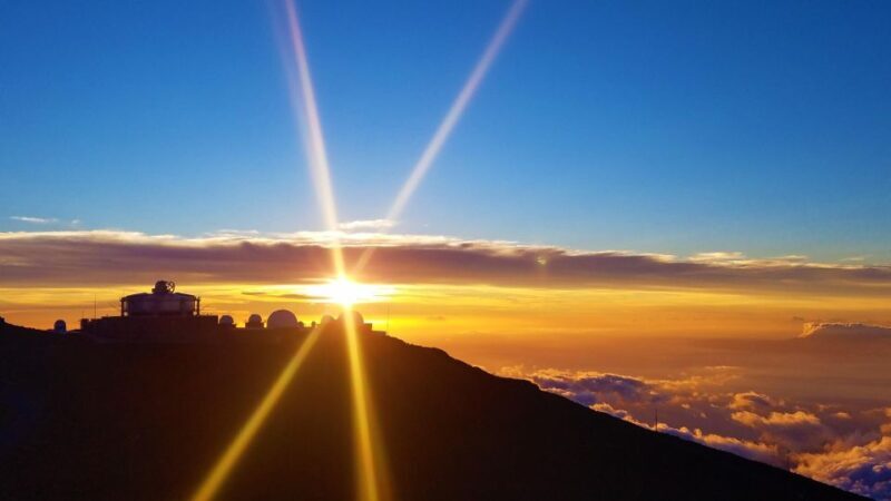 Maui: Haleakala Sunset and Stargazing Tour with Dinner - Who Is This Tour Best Suited For?