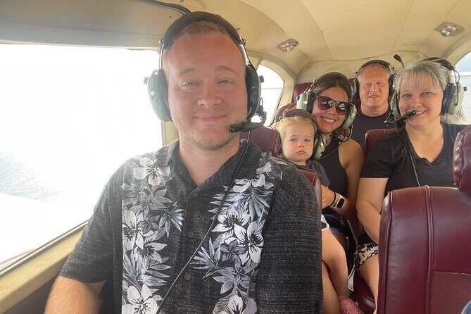 Maui *PRIVATE* Air Tour: Aquamarine & Emerald Dream: (2-5 People) - The Sum Up