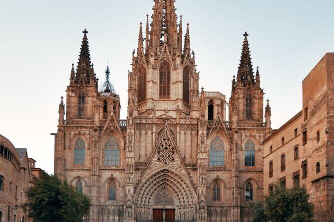 Max 6 People Full-Day Tour Barcelona, Sagrada Familia, Parc Guell - Who Should Consider This Tour?