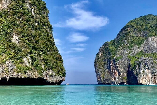 Maya Bay Phi Phi Island Snorkeling Day Tour with lunch - Phuket - What Makes This Tour Stand Out?
