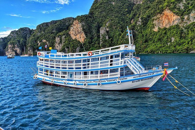 Maya Bay Sleepaboard Spend the night on our purpose built boat in Maya Bay - FAQ