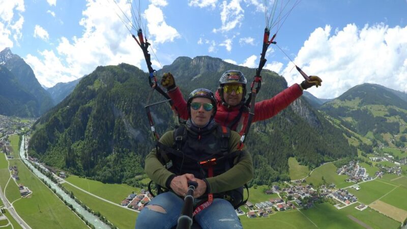 Mayrhofen: Höhenflug über den Bergen von Mayrhofen - Key Points