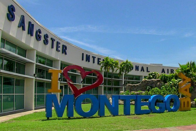 MBJ Airport Transfer To Ocho Rios Villa's - A Detailed Look at the Transfer Experience