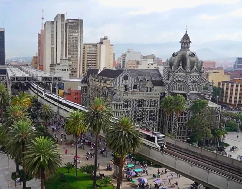 Medellín City Tour and Comuna 13 Experience - Who Should Consider This Tour?