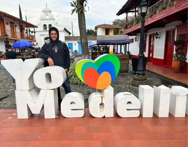 Medellín City Tour and Comuna 13 Experience - FAQ Section