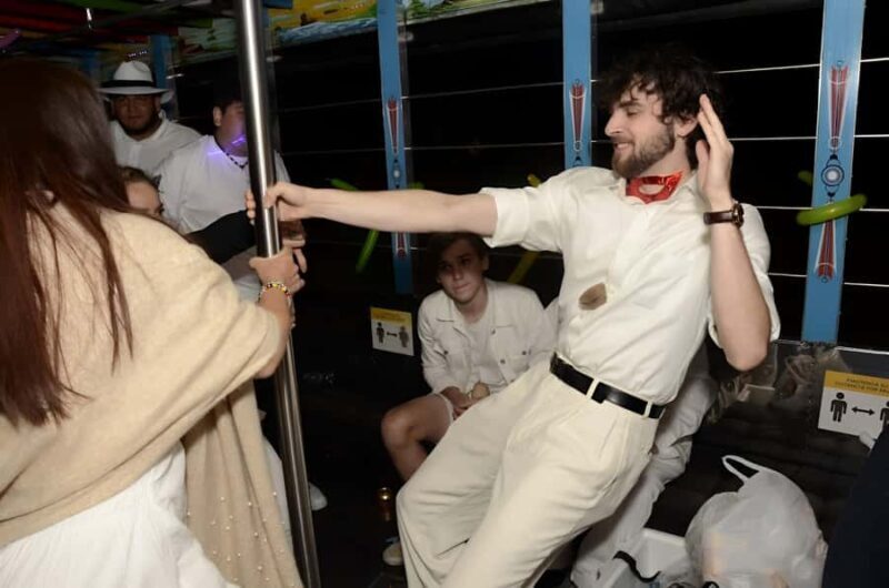 MEDELLIN: CITY TOUR CITY NIGHT TOUR + OPEN BAR - Key Points