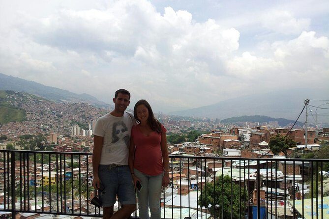 Medellin City Tour Including barrios and food tasting - Key Points