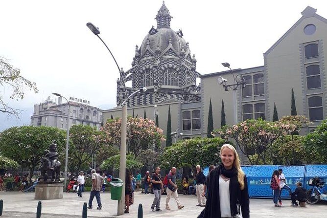 Medellin City Walking Tour plus Metro Cable Cars - In-Depth Review of the Medellín City Walking Tour plus Metro Cable Cars