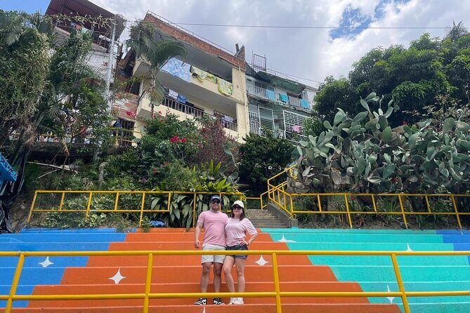 Medellin Commune 13 Historic Tour With Snacks and Drinks - Key Points