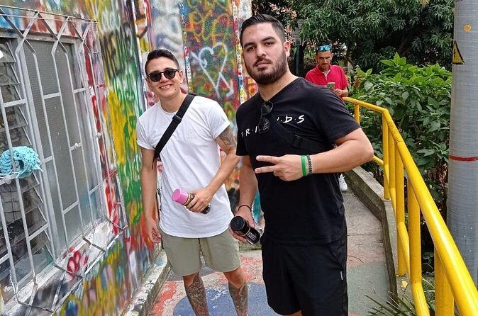 Medellin Commune 13 Historic Tour With Snacks and Drinks - FAQs
